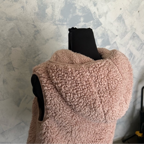 Weatherproof Vintage Ladies' Comfy Teddy Bear Vest Blushing Pink Size S - Picture 5 of 7
